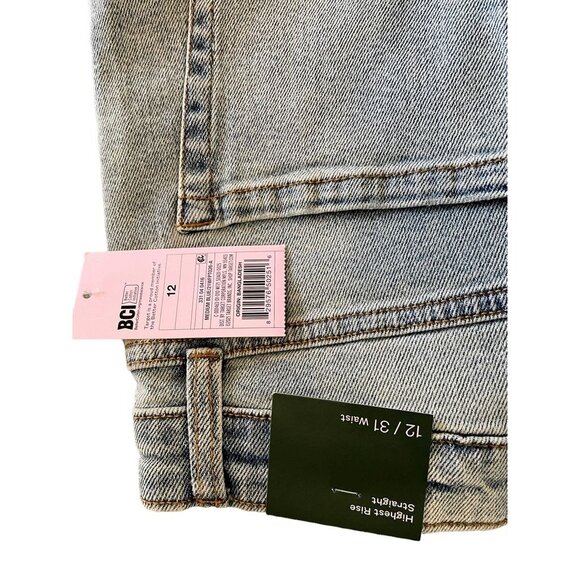 Wild Fable Womens Straight Leg Jeans Distressed  Blue Distressed Pockets High Ri - Picture 4 of 12